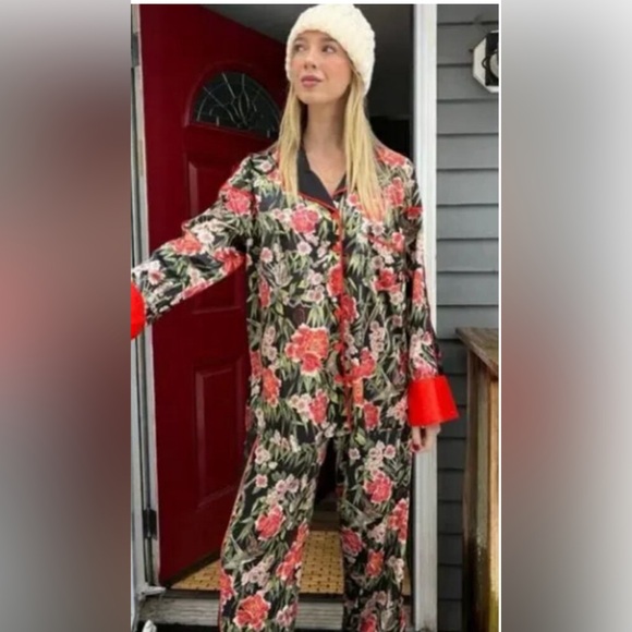 We are HAH Satin PJ Set NWT, in Flock 2gether Noir Black & Red Floral Size XXL - Picture 6 of 11